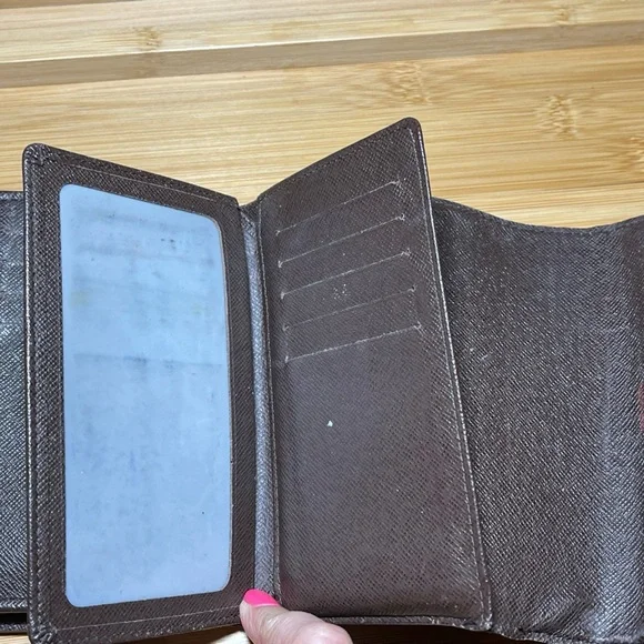 Louis Vuitton Damier Ebene Alexandra Wallet - Picture 6 of 15